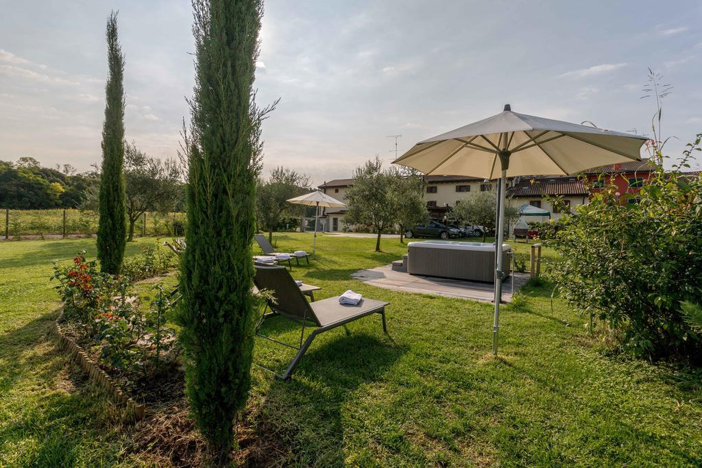 Agriturismo Al Tralcio Valeggio sul Mincio Luaran gambar