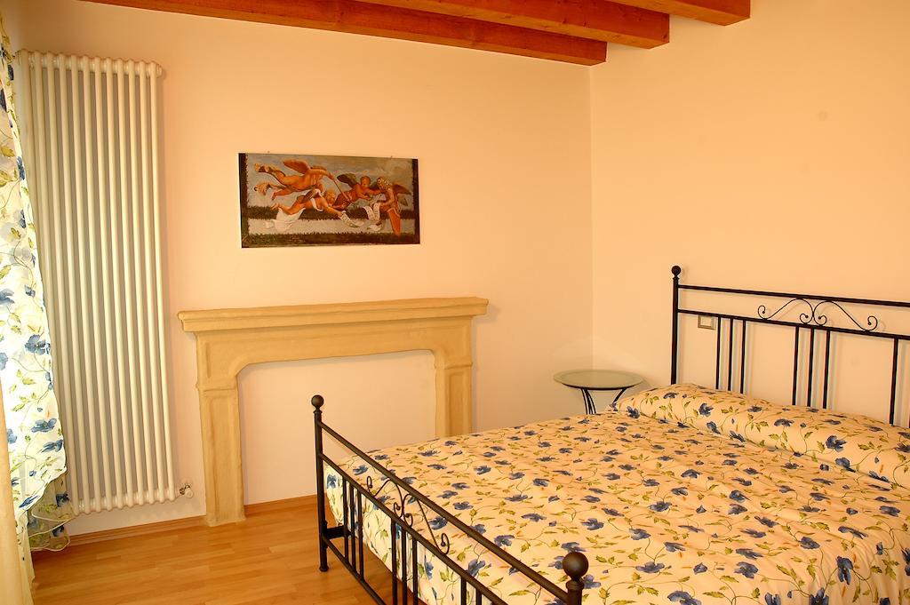 Agriturismo Al Tralcio Valeggio sul Mincio Bilik gambar
