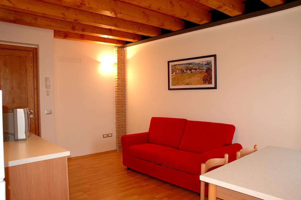 Agriturismo Al Tralcio Valeggio sul Mincio Bilik gambar