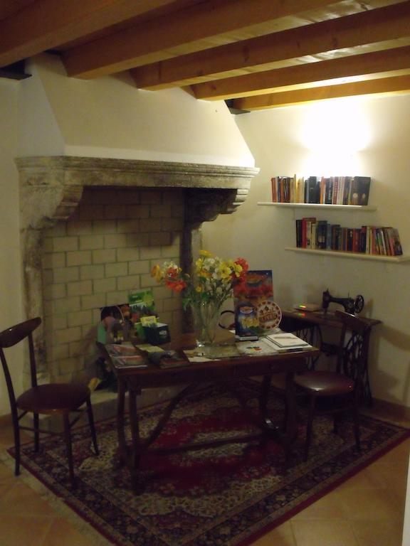 Agriturismo Al Tralcio Valeggio sul Mincio Luaran gambar