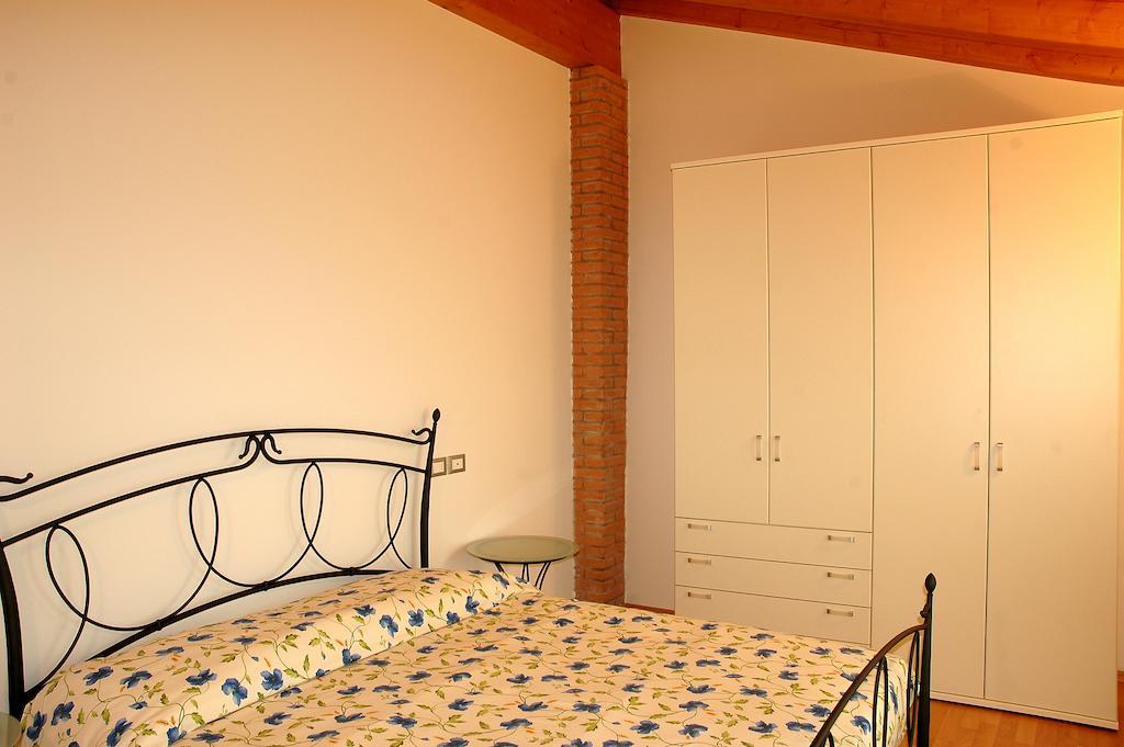 Agriturismo Al Tralcio Valeggio sul Mincio Luaran gambar