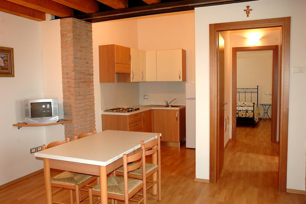 Agriturismo Al Tralcio Valeggio sul Mincio Bilik gambar