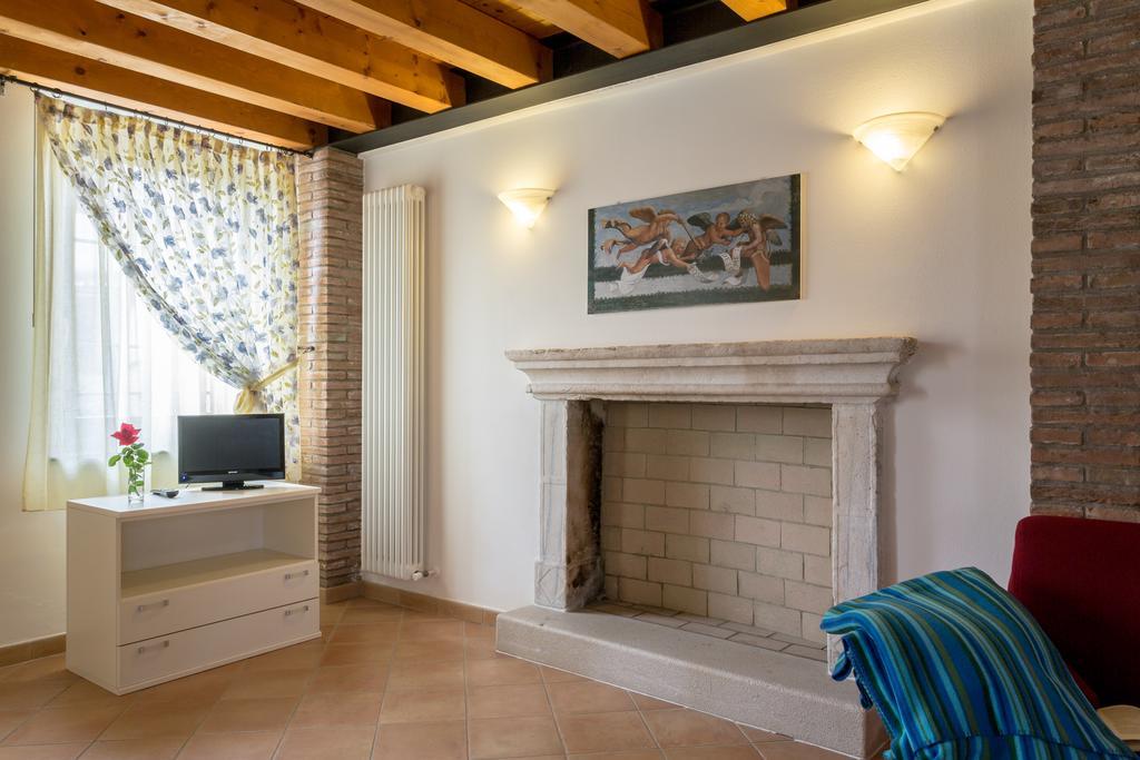 Agriturismo Al Tralcio Valeggio sul Mincio Luaran gambar