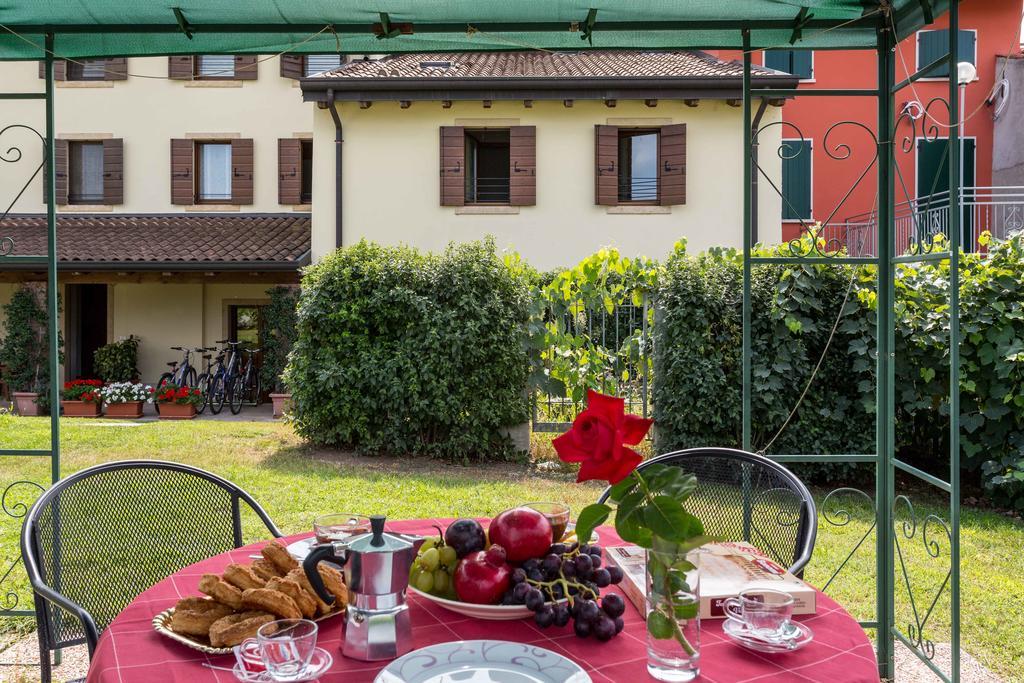 Agriturismo Al Tralcio Valeggio sul Mincio Luaran gambar