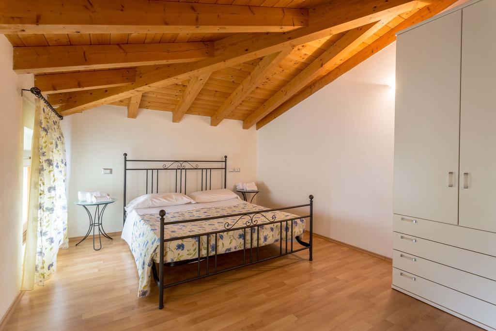 Agriturismo Al Tralcio Valeggio sul Mincio Luaran gambar