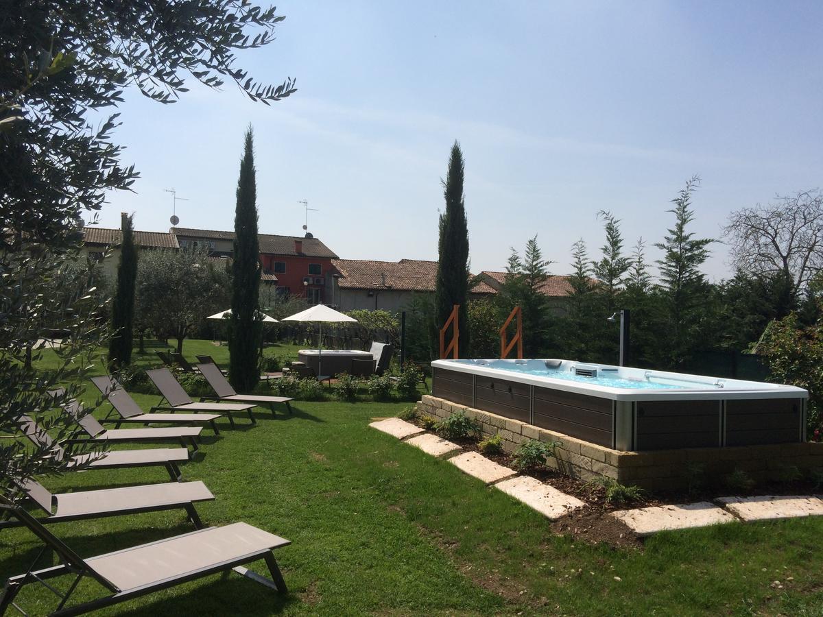 Agriturismo Al Tralcio Valeggio sul Mincio Luaran gambar